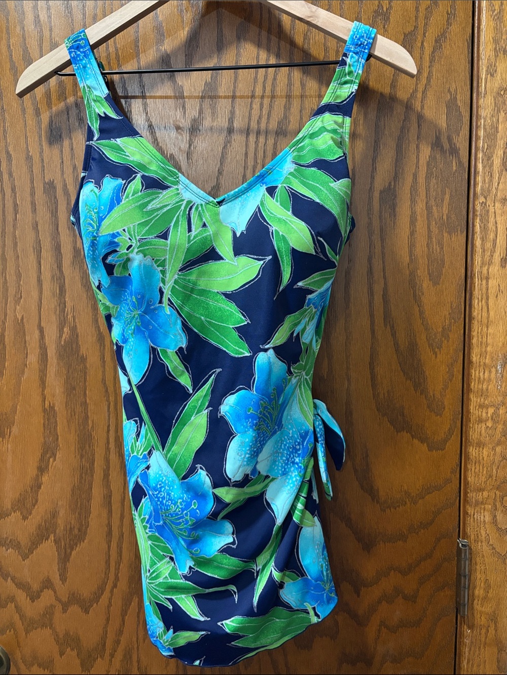 Roxanne Bra Sized 15/38D Floral One-Piece Swimsuit Blue Green Silver Vintage